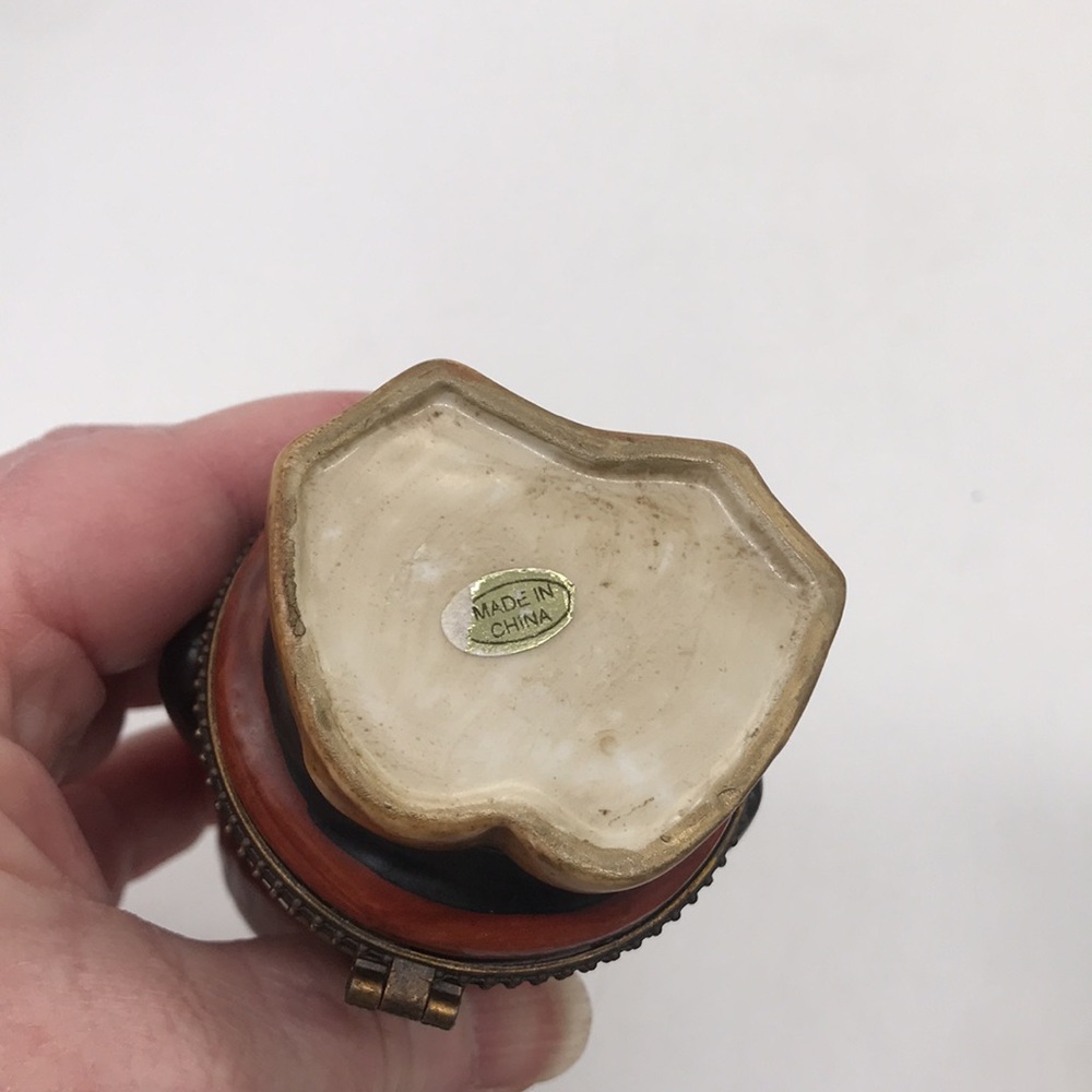 Vintage Penguin Porcelain Dressed in his Holiday Woolly’s Trinket Jar 4.25” Tall - Picture 7 of 7